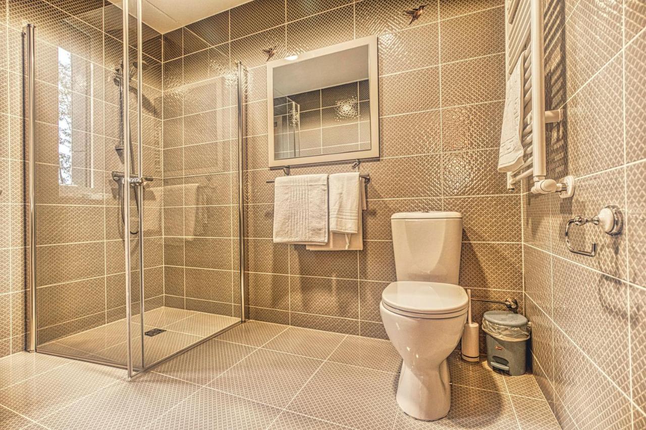 Vilhelmhaus Hotel Dėdeliškės Buitenkant foto