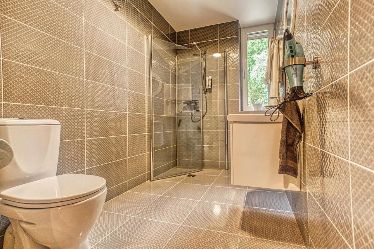 Vilhelmhaus Hotel Dėdeliškės Buitenkant foto